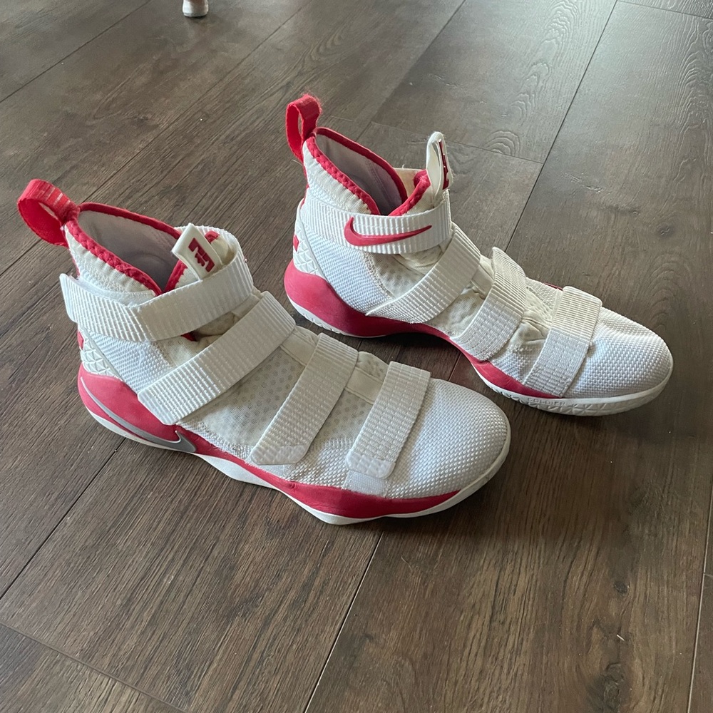 Lebron soldier 11 high top